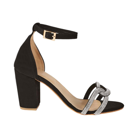 Elegancia y Confort: Zapatillas Modelo 0786