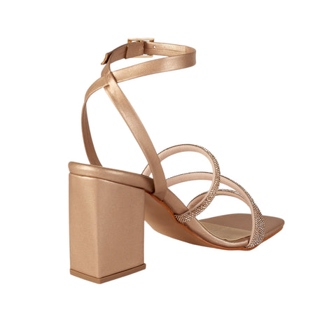 Zapatillas 2055: El toque final para tus mejores outfits.