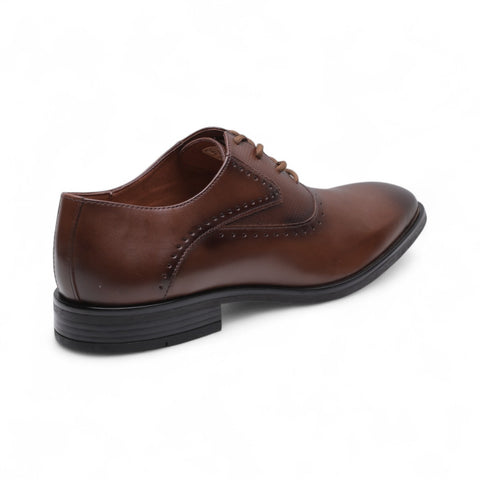 Estilo Clásico y Moderno: Zapatos para Hombre 4653-1