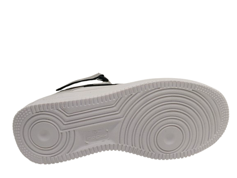 Innovación y Diseño: Tenis de Caballero T-BOTA 4000