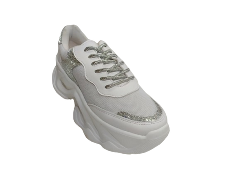 Tenis para Dama Color Blanco Plata con Detalles Brillantes - Modelo S360